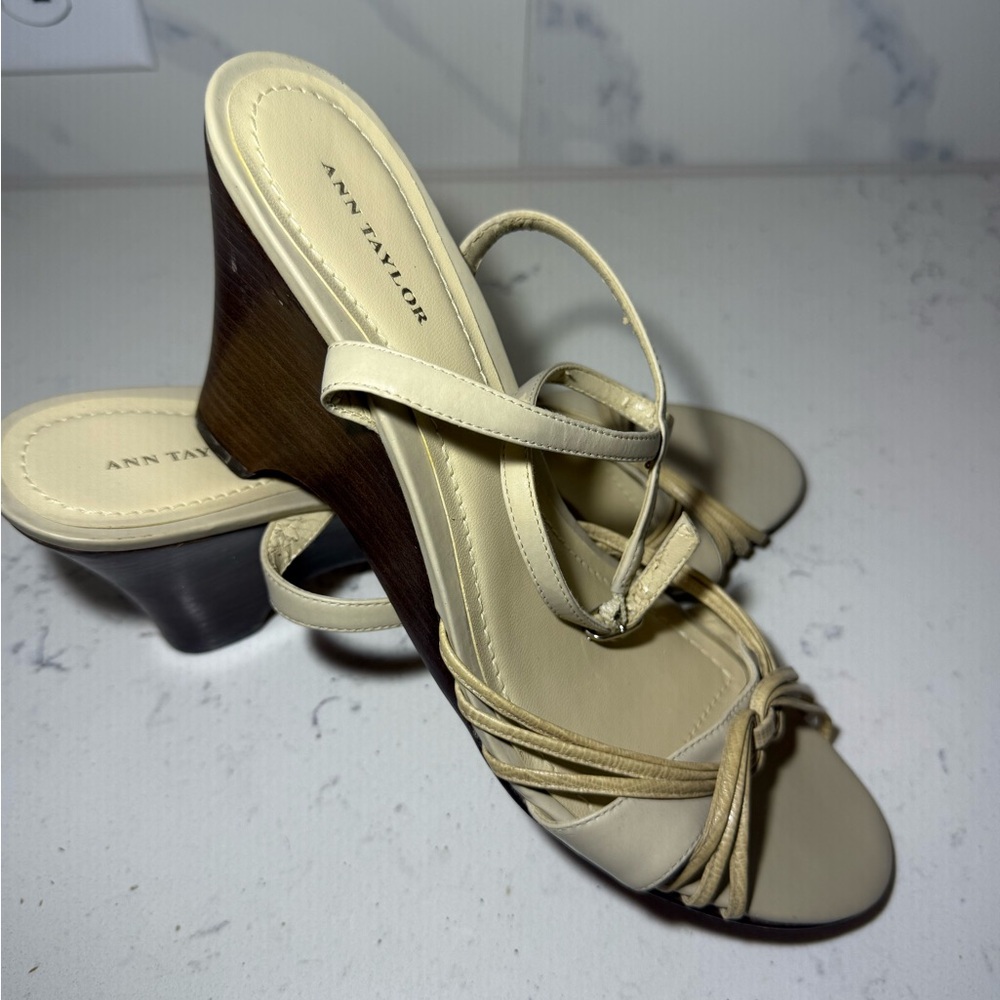 Ann Taylor beige leather women's ankle strap wedge sandals Size 10 M Brazil EUC